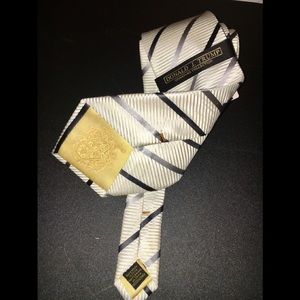 DONALD J. TRUMP SIGNATURE COLLECTION TIE